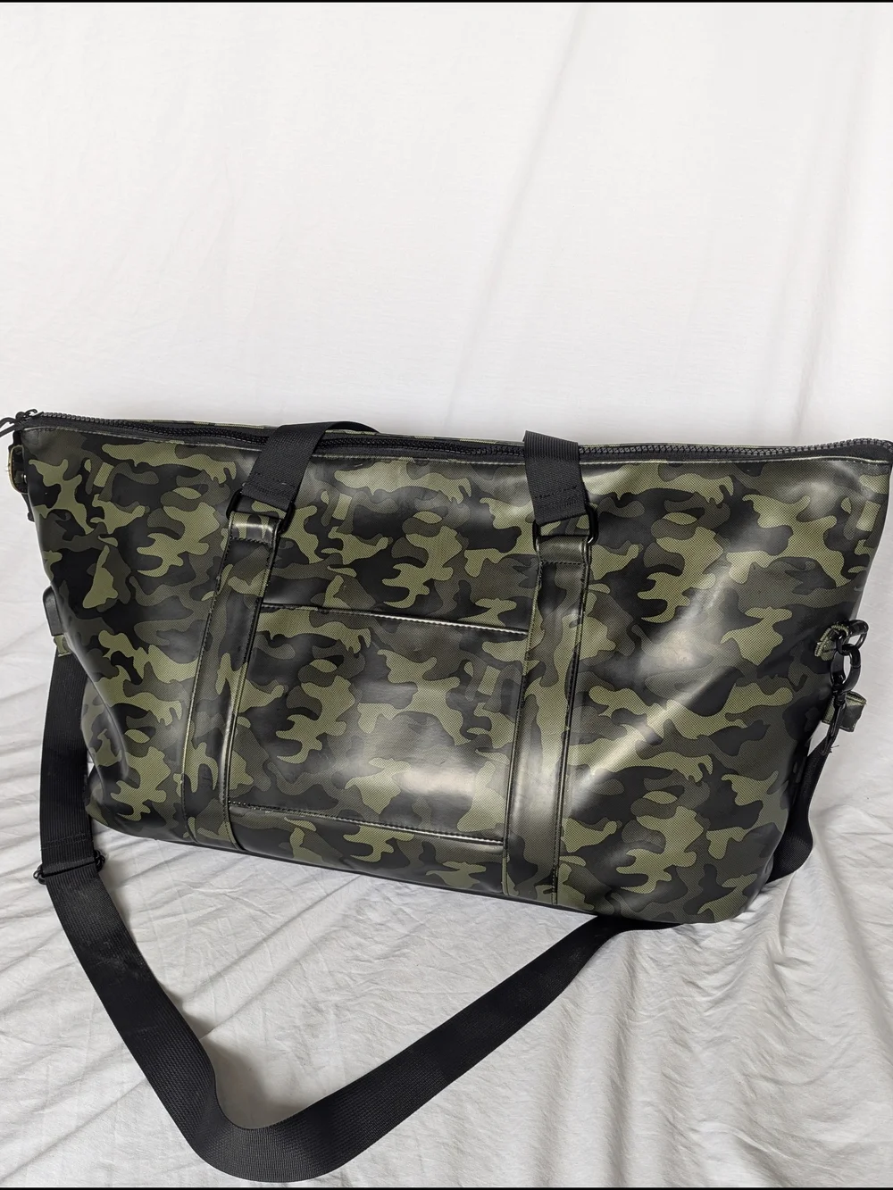 NWOT Duchamp London Rubberized Camo/Camp Tote Duffle Bag
